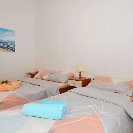 House Juretic - 50 M From The Appartement Trogir