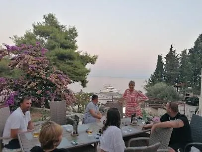 Apartman House Juretic - 50 M From The *