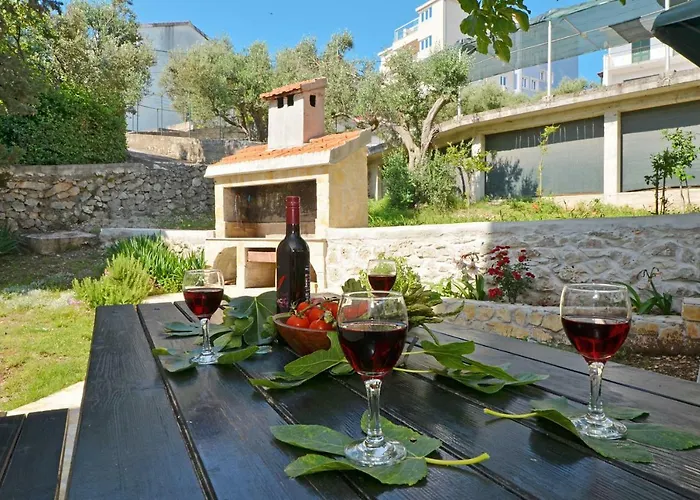 House Juretic - 50 M From The Apartman