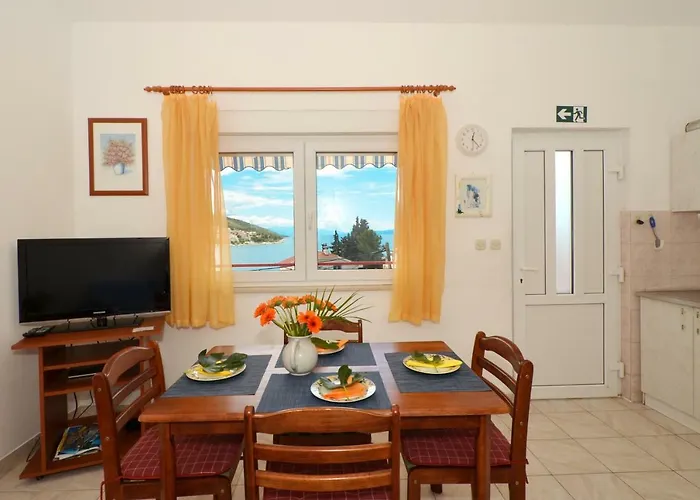Apartman House Juretic - 50 M From The Trogir