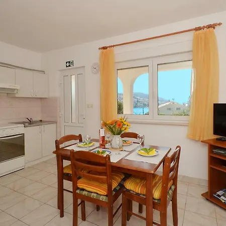 House Juretic - 50 M From The * Traù