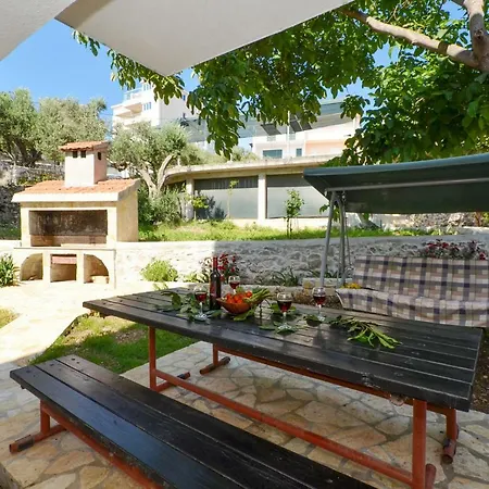 House Juretic - 50 M From The * Traù