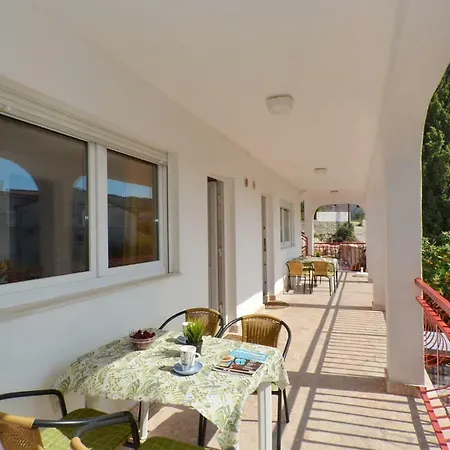 House Juretic - 50 M From The Appartement *