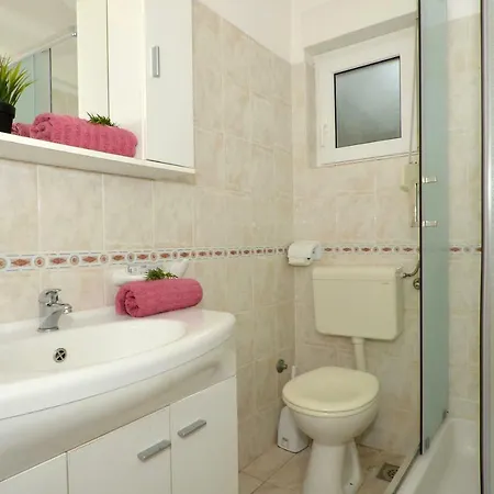 House Juretic - 50 M From The * Traù
