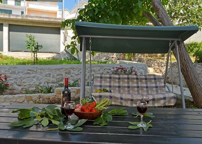 House Juretic - 50 M From The * Traù