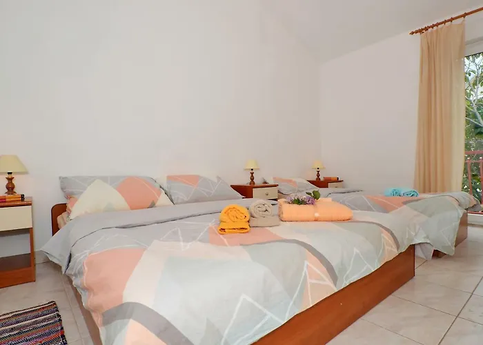 House Juretic - 50 M From The *