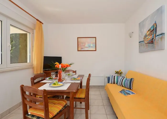 דירה House Juretic - 50 M From The *