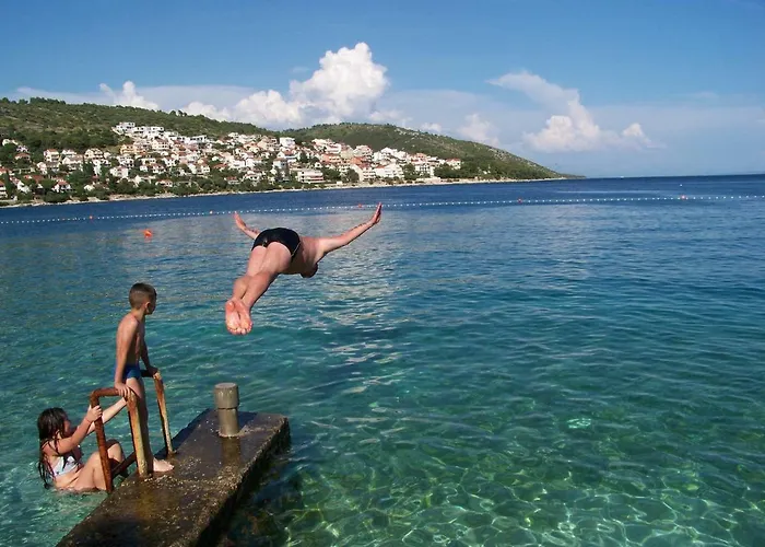 House Juretic - 50 M From The * Traù