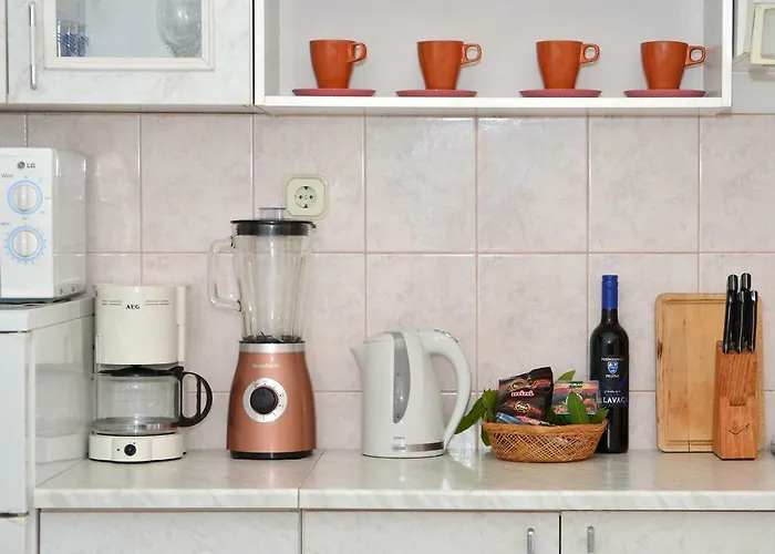 House Juretic - 50 M From The *