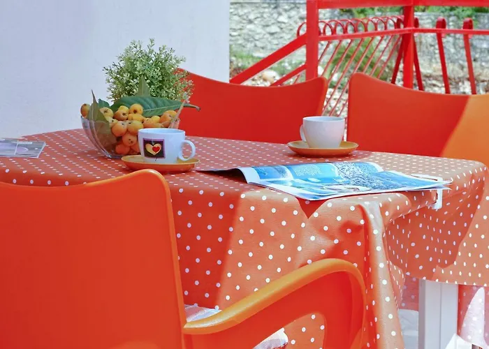 House Juretic - 50 M From The דירה *