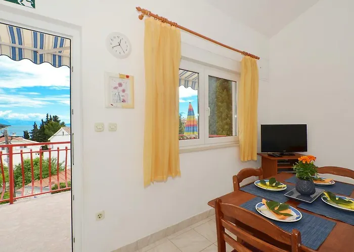 House Juretic - 50 M From The *
