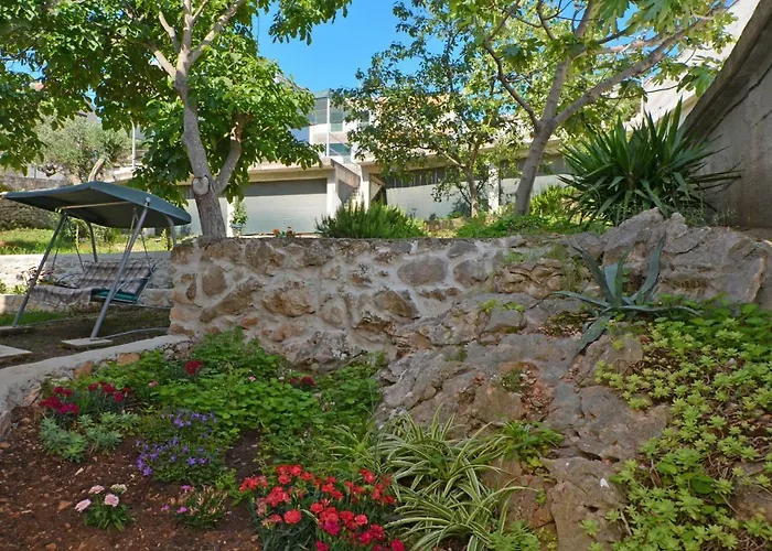 House Juretic - 50 M From The * Traù