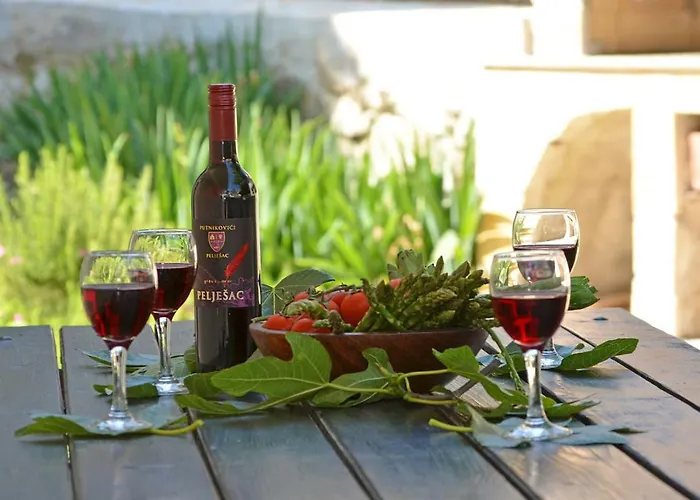 House Juretic - 50 M From The Appartamento Traù