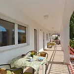 House Juretic - 50 M From The Apartment *